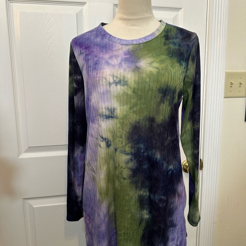 LOGO by Lori Goldstein Purple and Green Tie-Dye Long sleeve Tunic